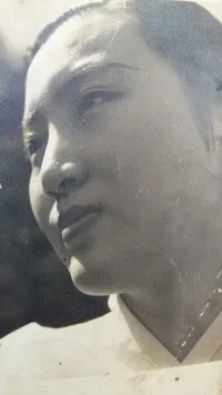 배우인 윤정란의 대표 이미지