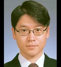 성우인 임채헌의 대표 이미지