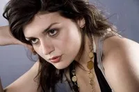 배우인 케이틀린 보건의 대표 이미지