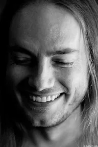 영화배우인 테렌스 주니치의 대표 이미지