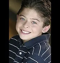 배우인 라이언 오초아의 대표 이미지