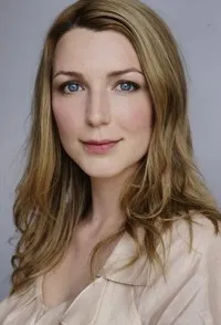 배우인 타니아 놀란의 대표 이미지