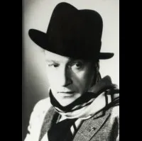 각본, 감독, 배우인 사샤 기트리의 대표 이미지