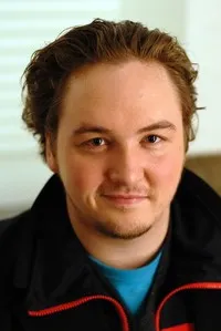 배우인 다니엘 질만의 대표 이미지