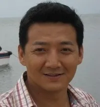 배우인 왕연휘의 대표 이미지