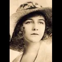 배우, 감독, 각본인 도로시 기쉬의 대표 이미지