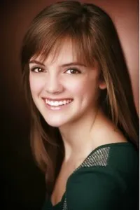 배우인 알리 언더우드의 대표 이미지