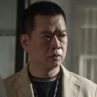 배우인 견무강의 대표 이미지