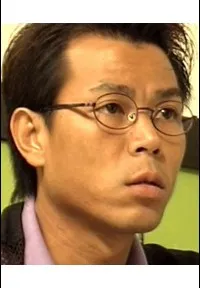 배우인 담간총의 대표 이미지