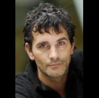 영화배우인 코엔 드 보우의 대표 이미지