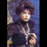 배우인 이바 얀주로바의 대표 이미지