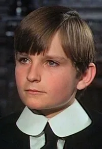 배우인 조나단 스콧-테일러의 대표 이미지