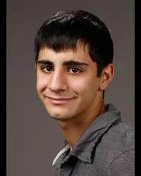 배우인 멜카르 무알렘의 대표 이미지