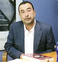 각본, 제작/기획, 감독, 배우, 편집인 호세 루이스 가르시의 대표 이미지