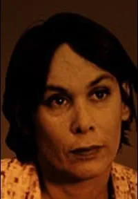 배우인 올리 실베사츠 바나이의 대표 이미지