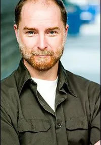 배우, 제작/기획인 휴고 암스트롱의 대표 이미지