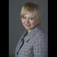 배우인 올가 미로노바의 대표 이미지