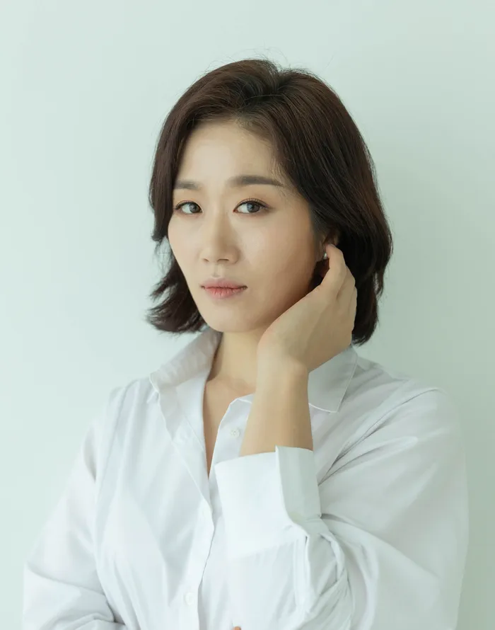 연극배우인 곽지숙의 대표 이미지