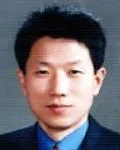 대학교수, 지휘자인 윤명원의 대표 이미지