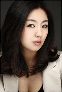 연극배우인 윤인조의 대표 이미지