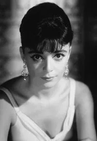 배우, 음악인 안나 마리아 엘버게티의 대표 이미지