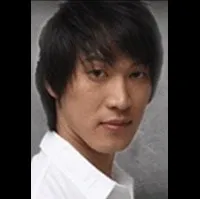 뮤지컬 배우인 강륜석의 대표 이미지
