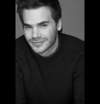 배우인 세바스티앙 위베르듀의 대표 이미지