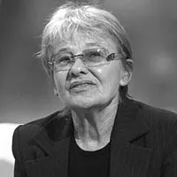 배우인 마리 토로치크의 대표 이미지