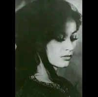 배우인 올리베라 카타리나의 대표 이미지