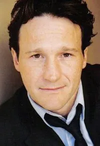 배우인 마이클 레이던 캠프벨의 대표 이미지