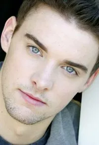 영화배우인 앤드류 던바의 대표 이미지