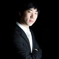 베이스연주가인 성민제의 대표 이미지