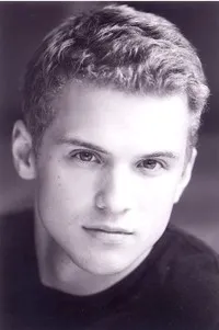 영화배우인 프레디 스트로마의 대표 이미지