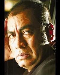 배우인 프라딥 싱 라왓의 대표 이미지