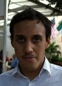 영화배우인 가비노 로드리게즈의 대표 이미지