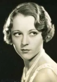 영화배우인 샐리 아일러스의 대표 이미지