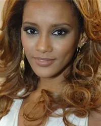 배우인 따이스 아라우조의 대표 이미지