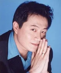 배우인 탕지위의 대표 이미지