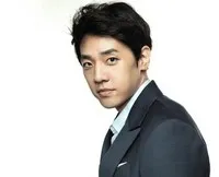 영화배우, 작곡가, 가수인 윤상훈의 대표 이미지