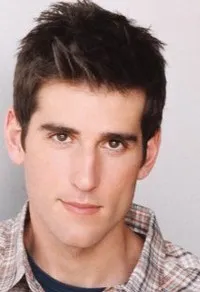 배우인 조나단 체이스의 대표 이미지