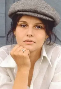 배우인 타트야나 드루비치의 대표 이미지