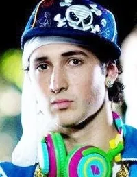 영화배우인 벤 로이드 휴즈의 대표 이미지