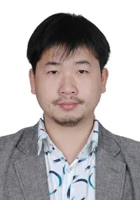 감독인 위철의 대표 이미지