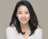 탤런트인 이나경의 대표 이미지