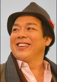 배우인 존 라푸스의 대표 이미지
