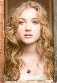 영화배우인 스카일러 사무엘스의 대표 이미지