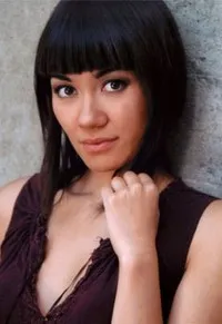 배우인 바네사 마츠이의 대표 이미지