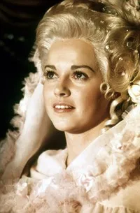 영화배우인 젬마 크레이븐의 대표 이미지