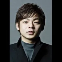 영화배우인 시미즈 유타카의 대표 이미지