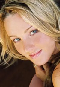 영화배우인 브리안느 데이비스의 대표 이미지